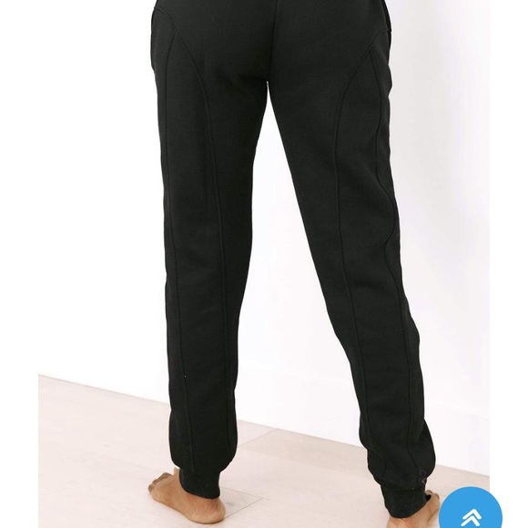 Lounge Basic Fitted Joggers - Picture 3 of 3